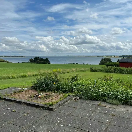 Sommerhus Med Panoramaudsigt Ved Doverodde Doverodde